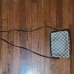 Vintage Gucci crossbody purse authentic!!